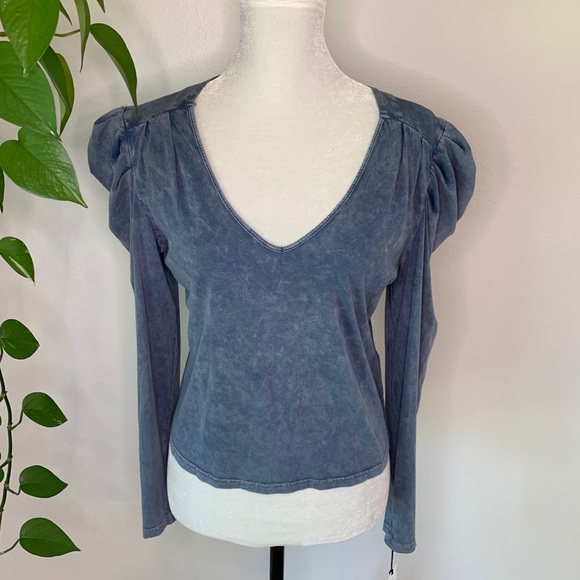 7 For All Mankind Tops - NWT 7 For All Mankind Chambray Grunge Puff Shoulder Blouse.
